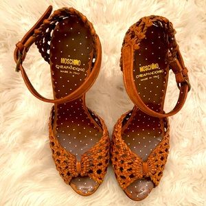 Moschino Ankle Strap Sandals Vero Cuoio